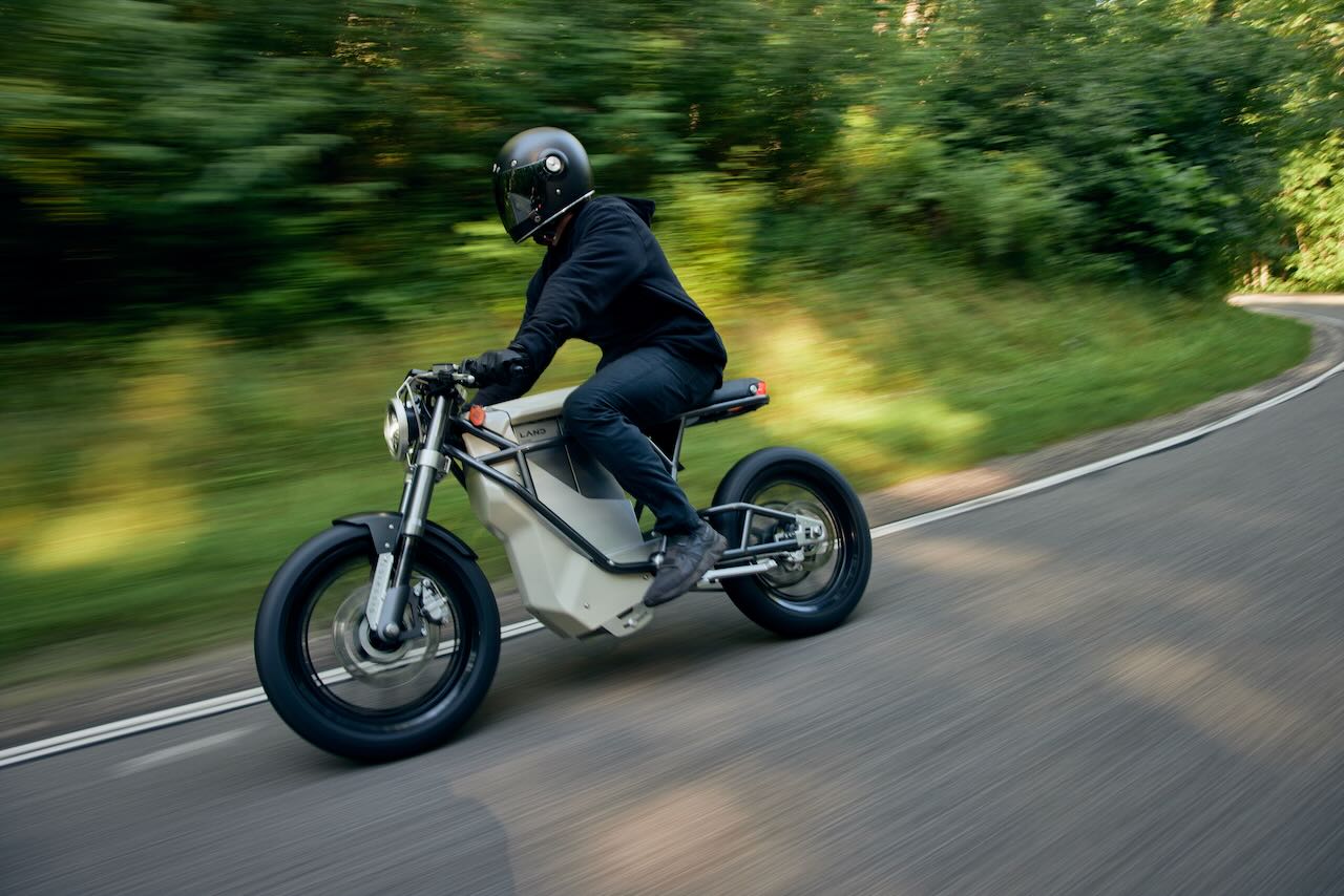 LAND Energy Launches New e-Motorcycle :: The District Scrambler